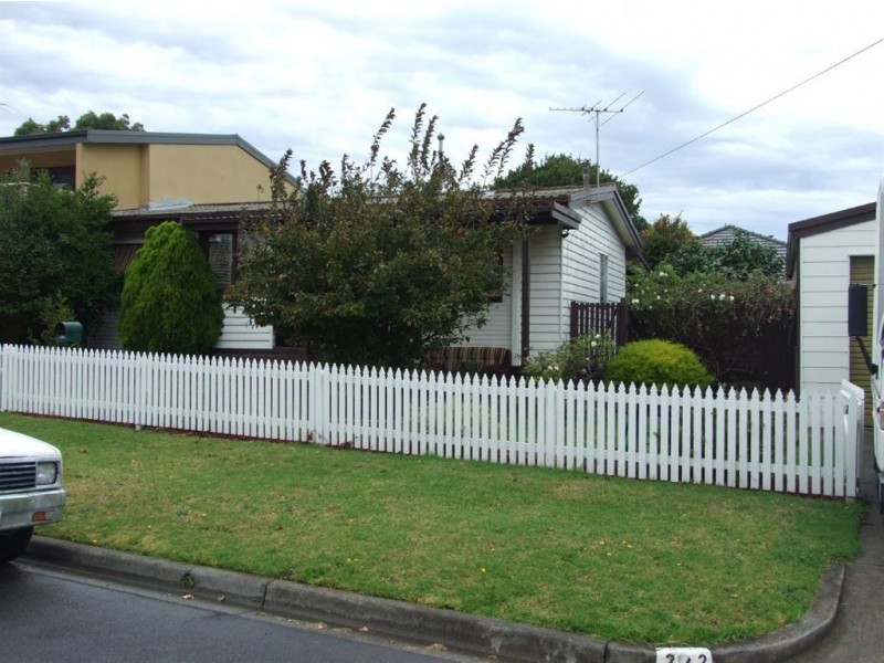 2/2 Turnbull Street, Mornington VIC 3931