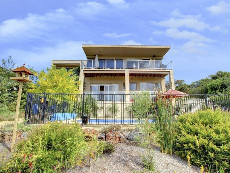 1 Hilton Court, Mount Martha VIC 3934