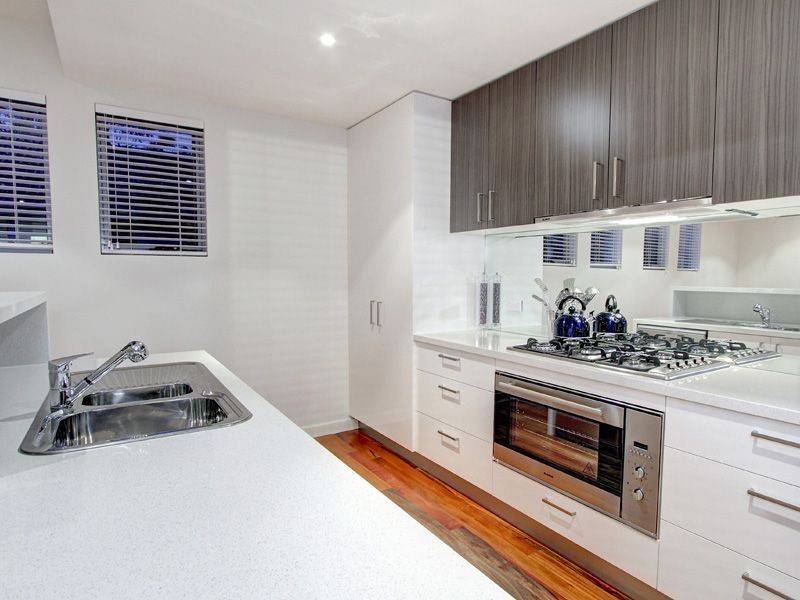 2/75 Herbert Street, Mornington VIC 3931