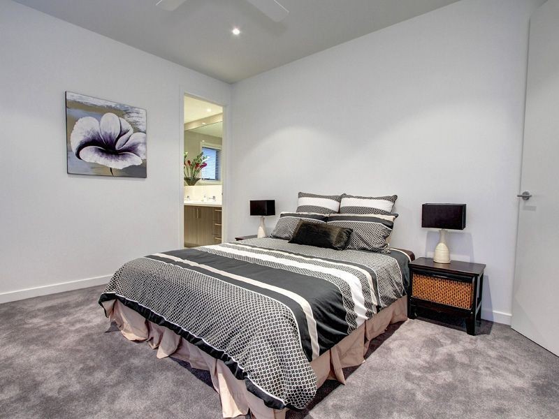 2/75 Herbert Street, Mornington VIC 3931