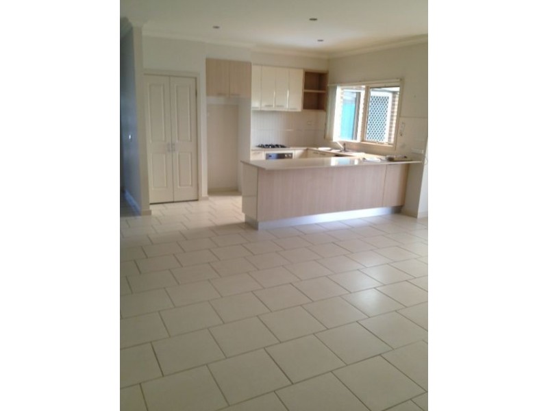 1/90 Herbert Street, Mornington VIC 3931