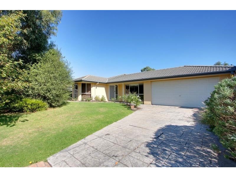 4 Beal Place, Mornington VIC 3931