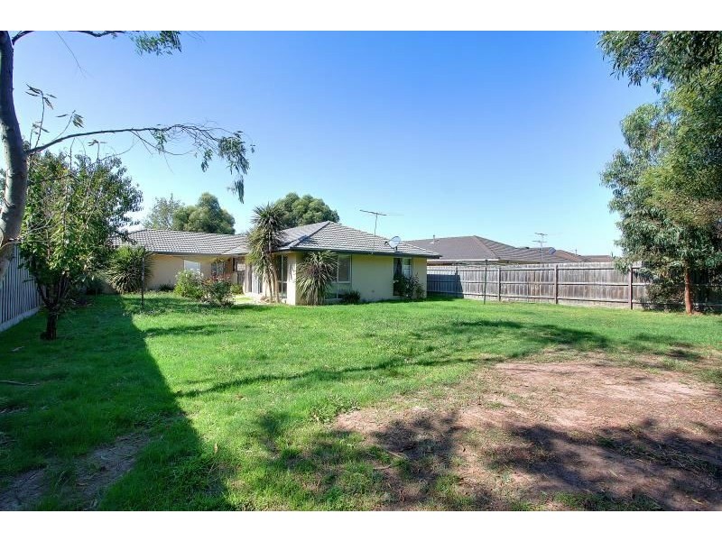 4 Beal Place, Mornington VIC 3931