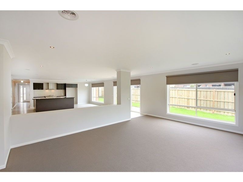 11 Sefton Grange, Mount Martha VIC 3934