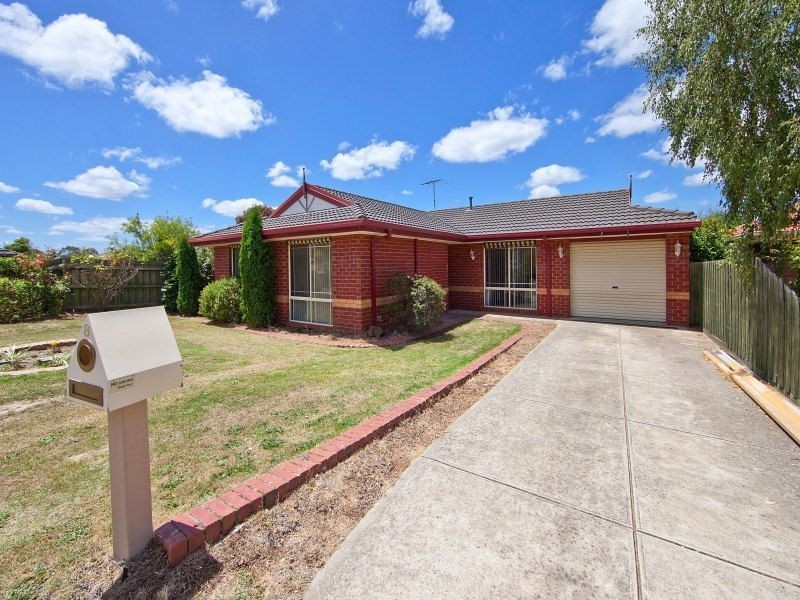 8 Baystone Court, Mount Martha VIC 3934