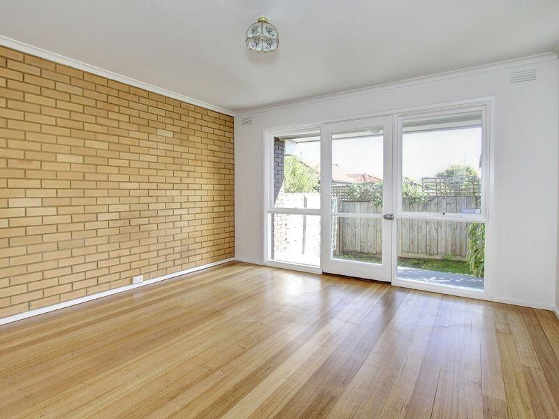 4/2 Beach Gve, Mornington VIC 3931