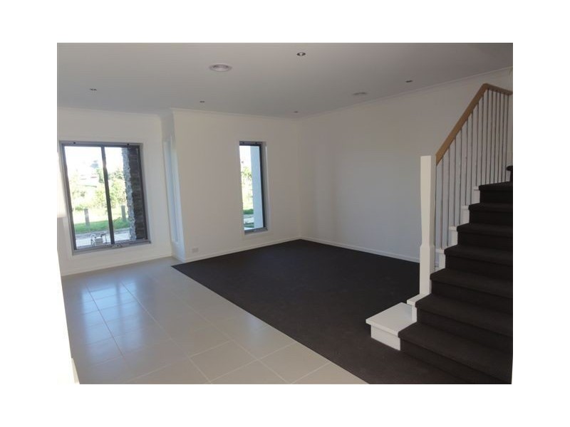 6 Arthur Walk, Mount Martha VIC 3934