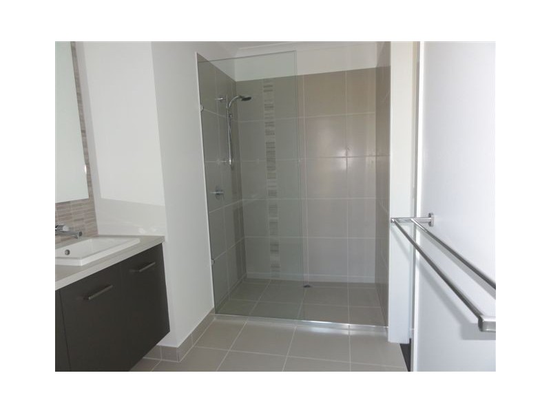 6 Arthur Walk, Mount Martha VIC 3934