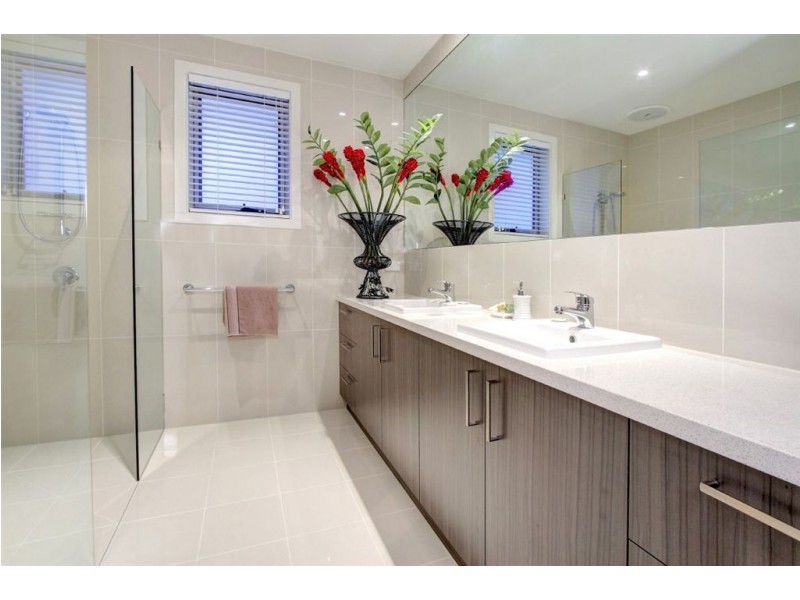 2/75 Herbert Street, Mornington VIC 3931