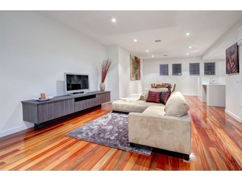 2/75 Herbert Street, Mornington VIC 3931