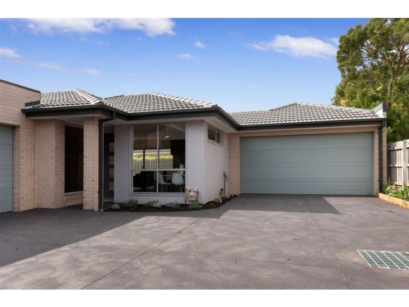 4/37 Van Ness Ave, Mornington VIC 3931