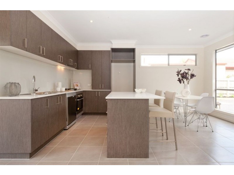 4/37 Van Ness Ave, Mornington VIC 3931