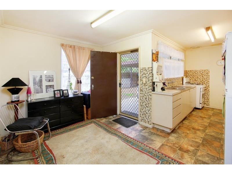 64 Robertson Drive, Mornington VIC 3931