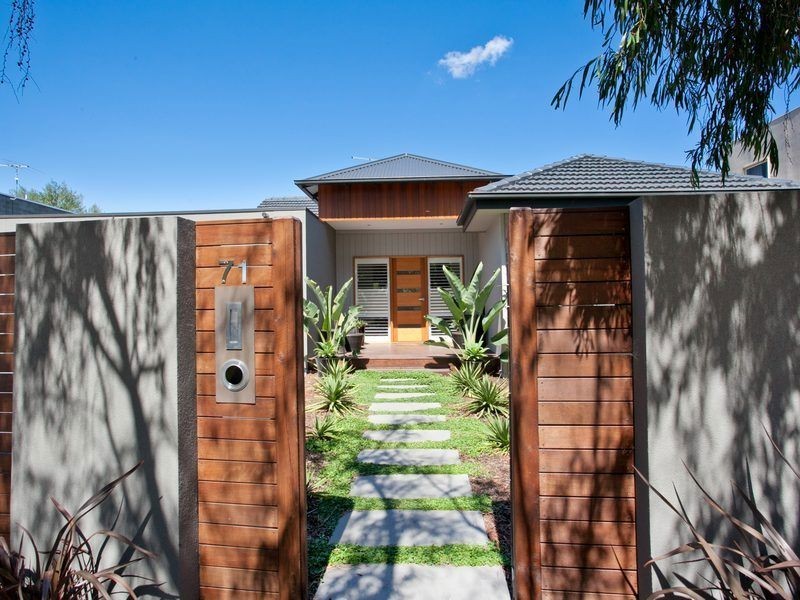 71 Hampden Street, Mornington VIC 3931