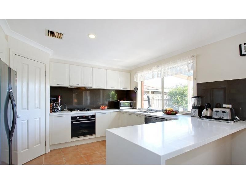 10 Samantha Drive, Mornington VIC 3931