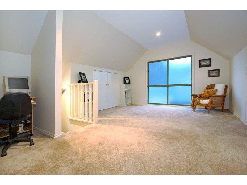 23a Gleneagles Ave, Mornington VIC 3931