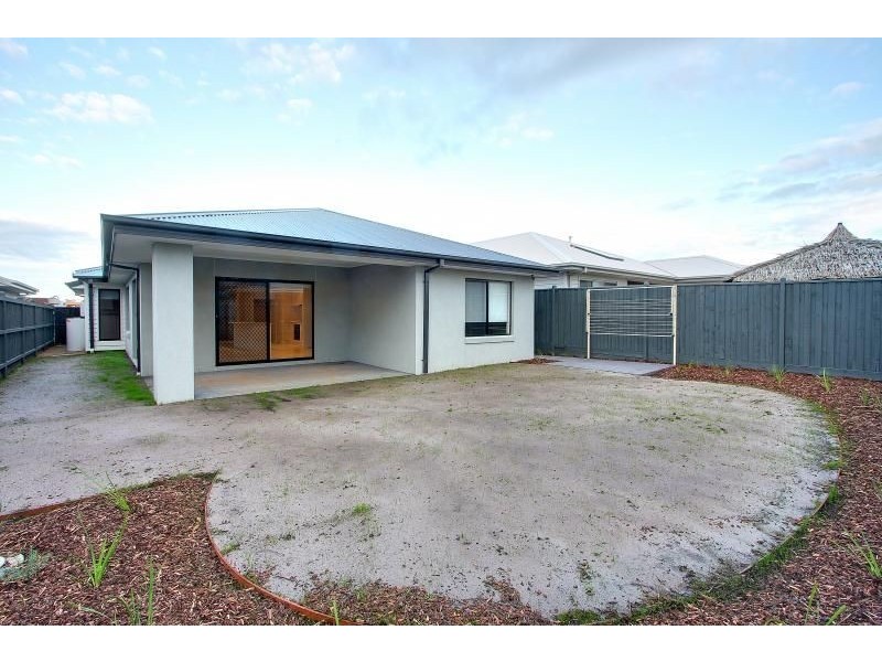 28 Oceanic Drive, Safety Beach VIC 3936