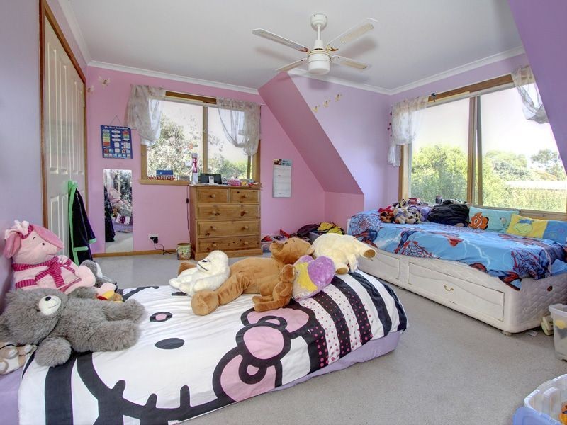 8 Asquith Ave, Mount Martha VIC 3934