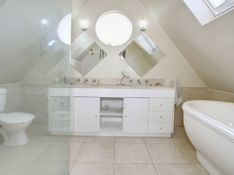 8 Asquith Ave, Mount Martha VIC 3934