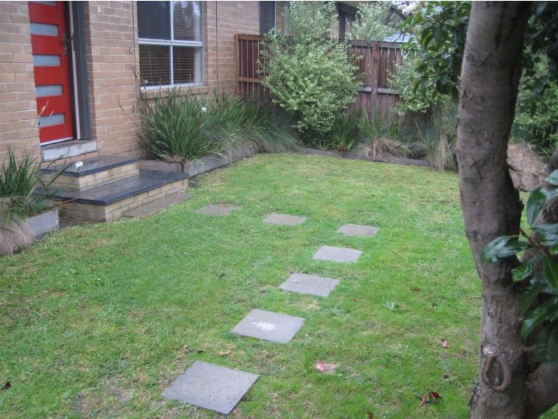 2/13 Seaview Ave, Mornington VIC 3931