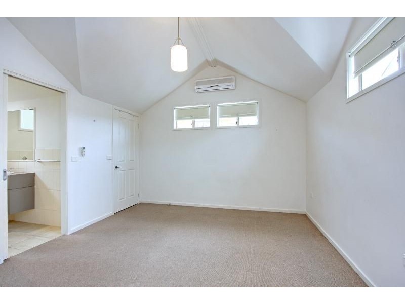 2/867 Nepean Highway, Mornington VIC 3931