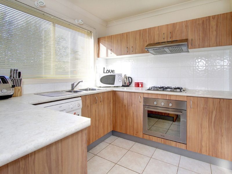 8 Meadow Crest Circuit, Mount Martha VIC 3934