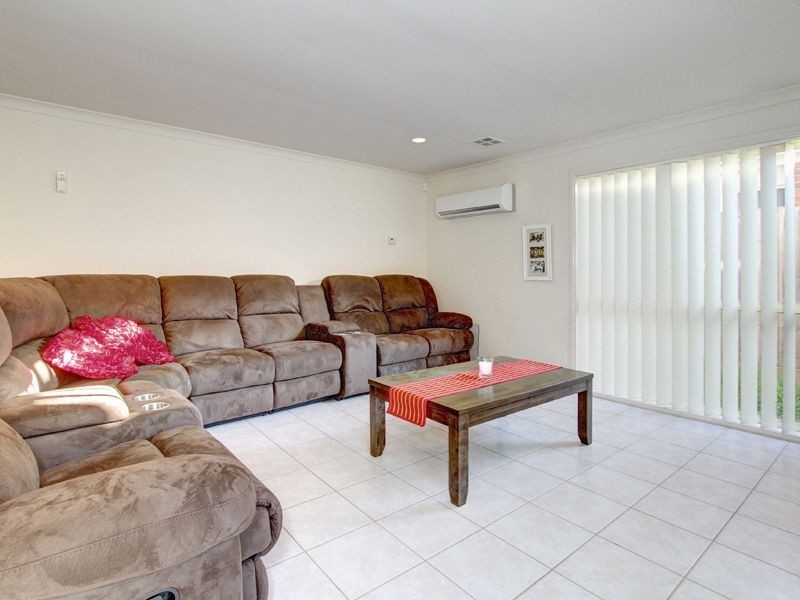 8 Meadow Crest Circuit, Mount Martha VIC 3934