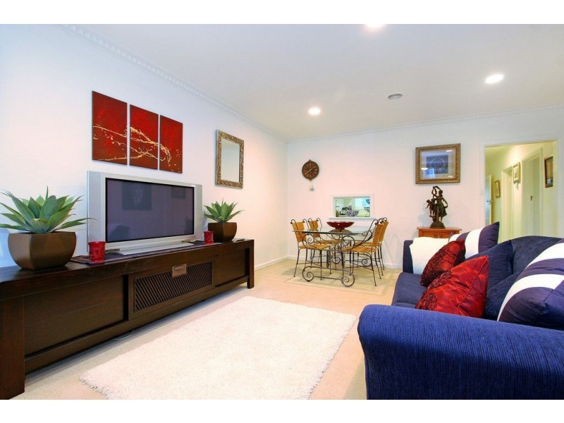 2/18 Albert Street, Mornington VIC 3931