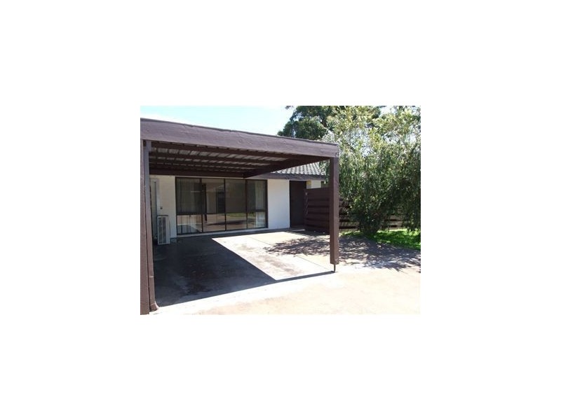 8/4 Oakland Street, Mornington VIC 3931