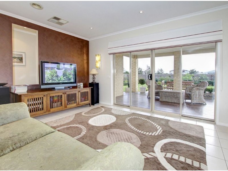 86 St Mitchell Circuit, Mornington VIC 3931