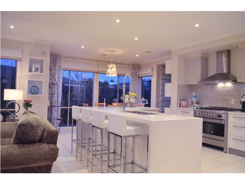 86 St Mitchell Circuit, Mornington VIC 3931