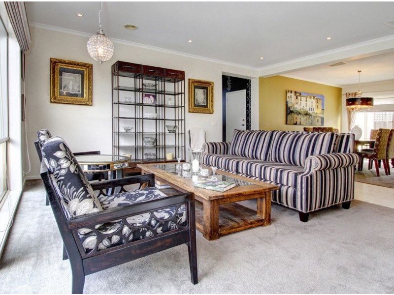 86 St Mitchell Circuit, Mornington VIC 3931