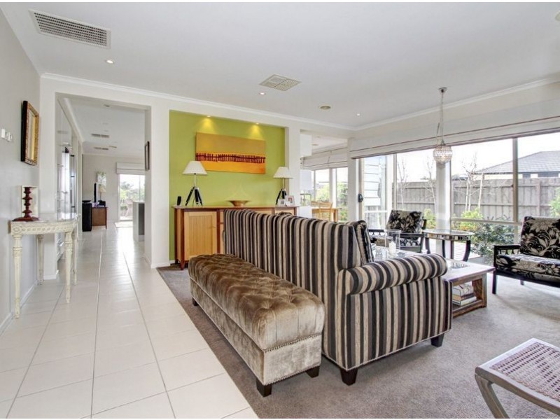 86 St Mitchell Circuit, Mornington VIC 3931