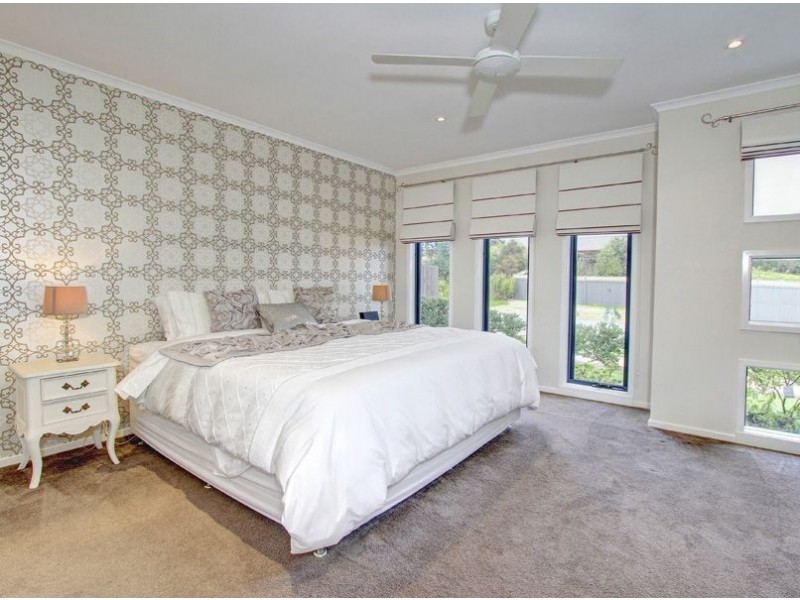 86 St Mitchell Circuit, Mornington VIC 3931