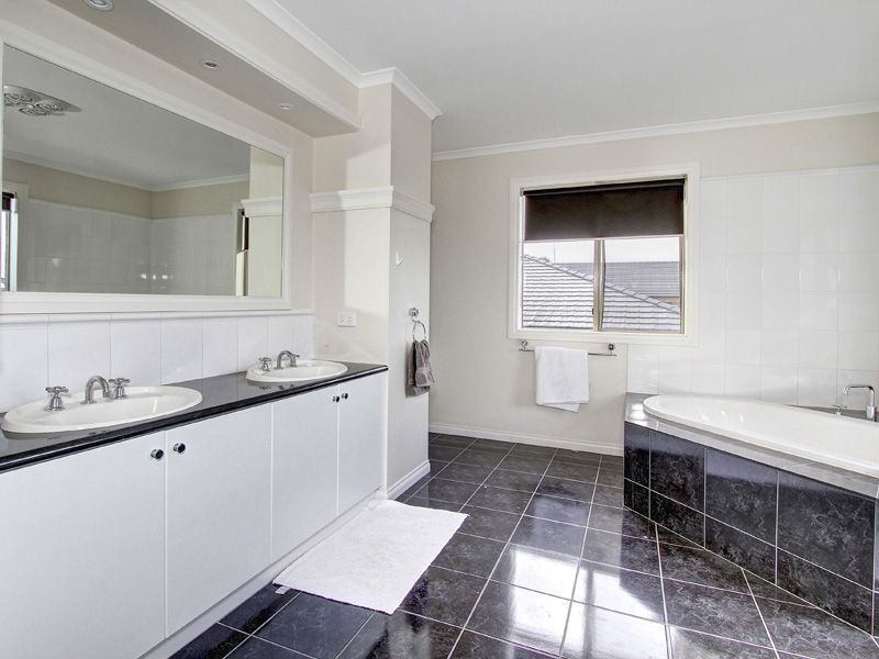 22 Serenity Way, Mornington VIC 3931