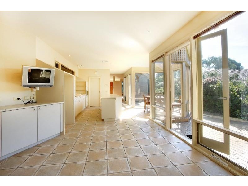 8 Woodlyn Close, Mount Eliza VIC 3930