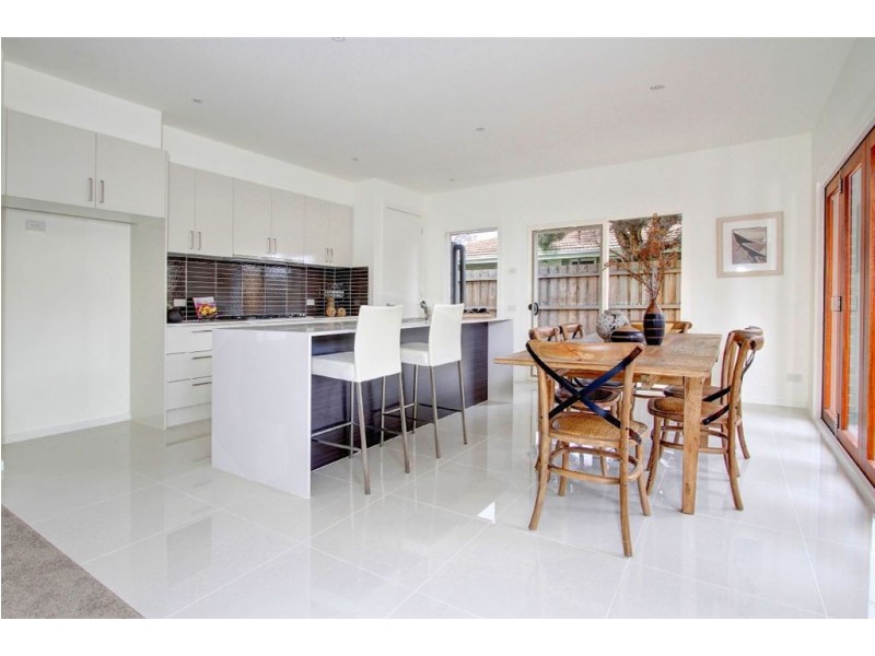 1 & 2//20 Wellington Street, Mornington VIC 3931