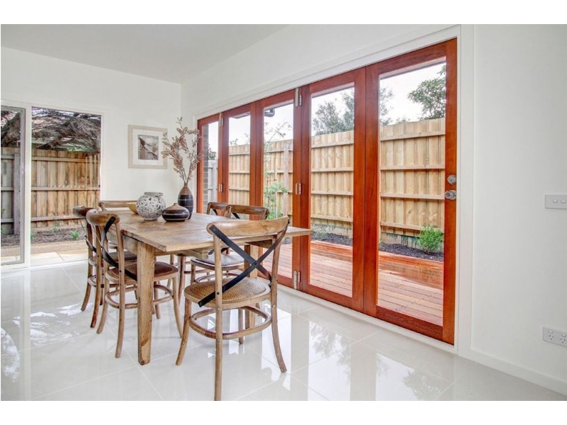 1 & 2//20 Wellington Street, Mornington VIC 3931