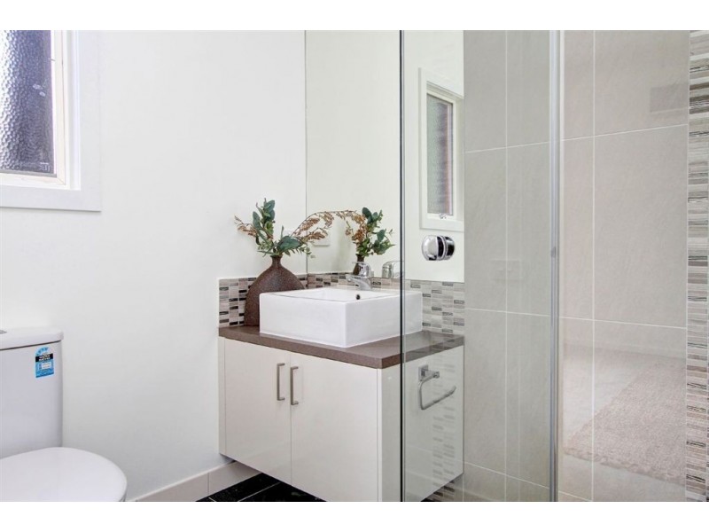 1 & 2//20 Wellington Street, Mornington VIC 3931