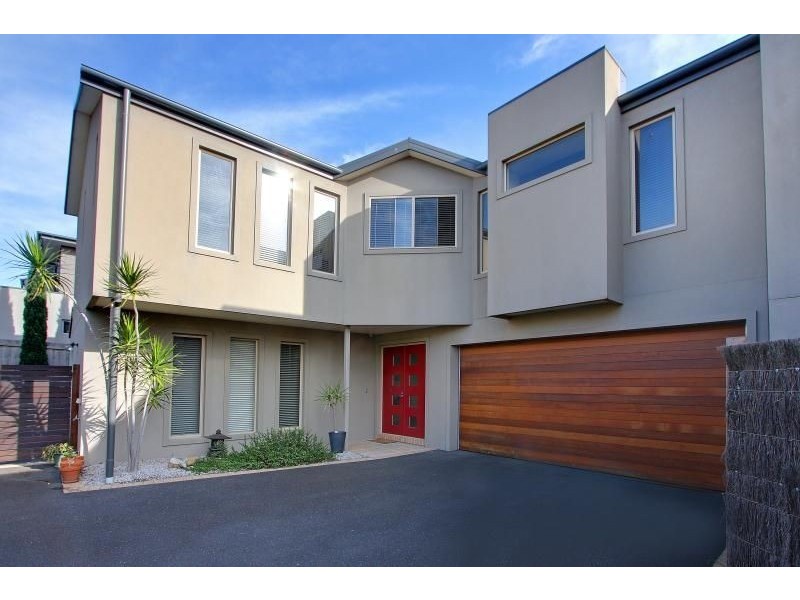 12A Canterbury, Mornington VIC 3931