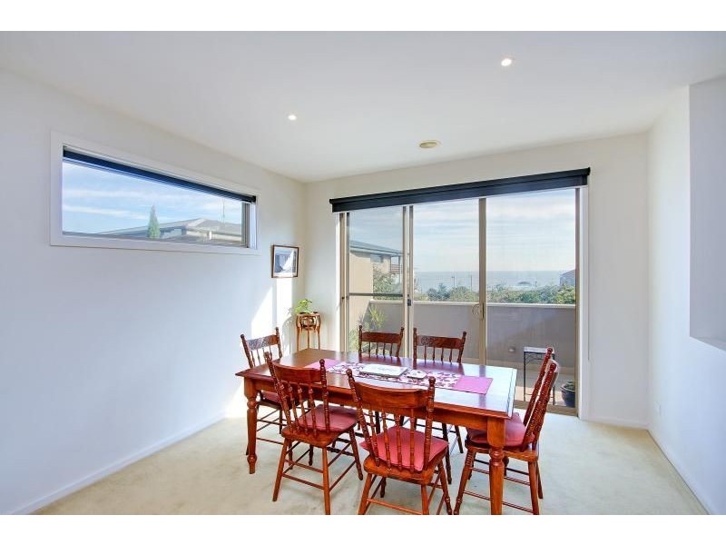 12A Canterbury, Mornington VIC 3931