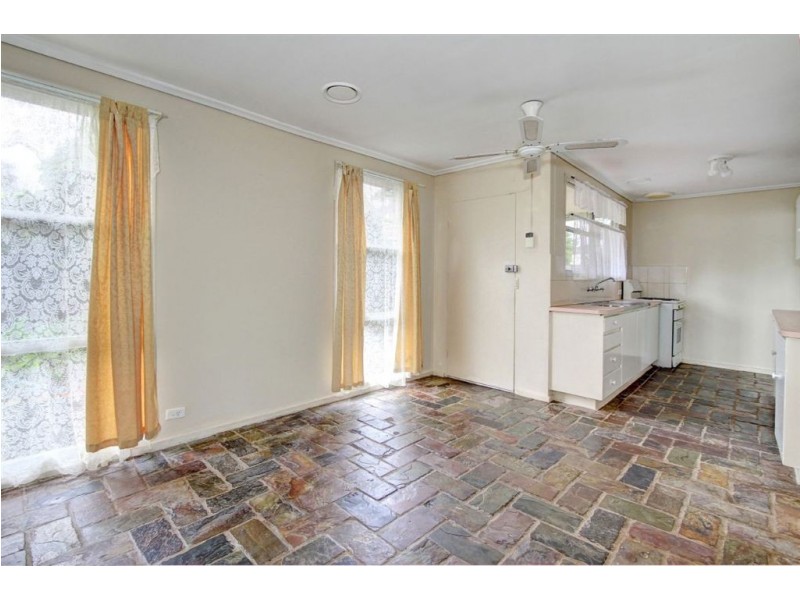 60 Robertson Drive, Mornington VIC 3931