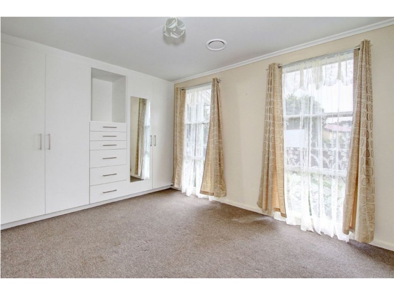 60 Robertson Drive, Mornington VIC 3931