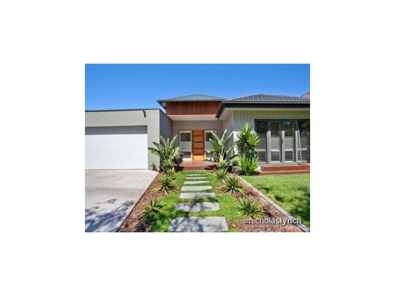 71 Hampden, Mornington VIC 3931