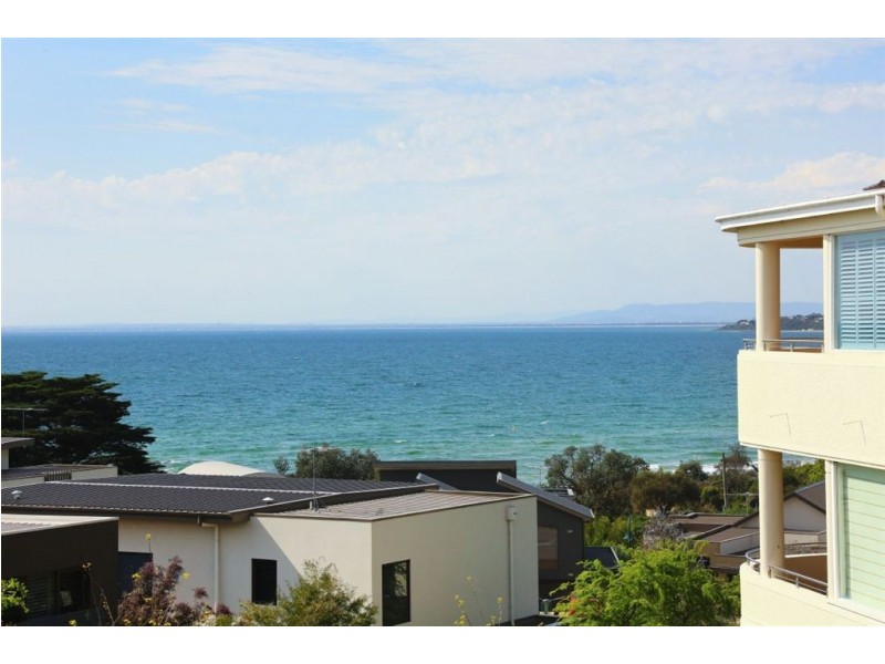 12/5 Tanti Avenue, Mornington VIC 3931