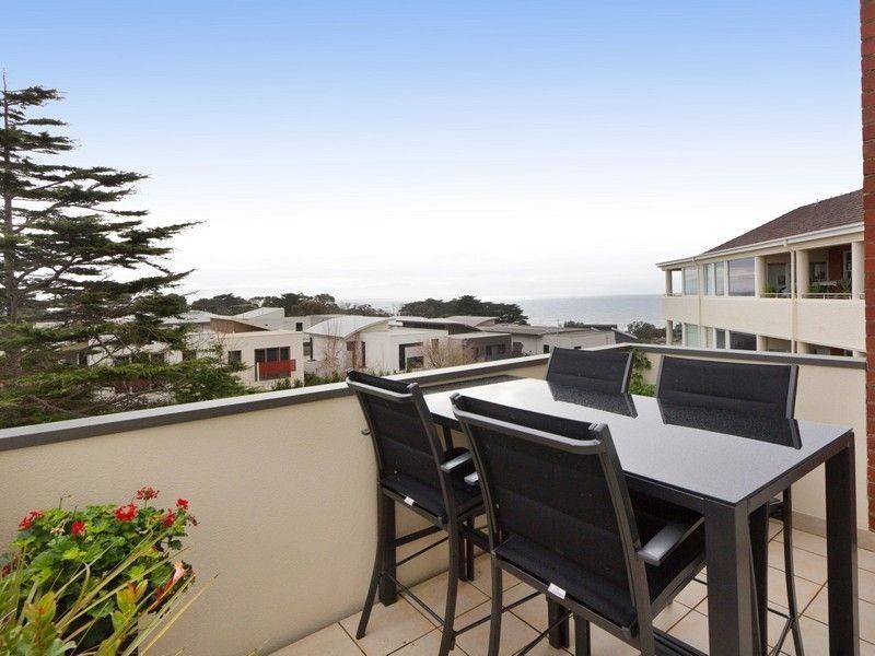 12/5 Tanti Avenue, Mornington VIC 3931