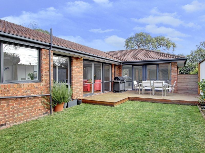 10 Summerhill Cres, Mount Eliza VIC 3930