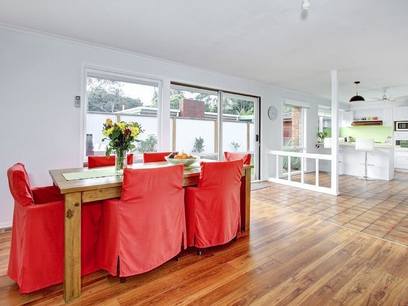 10 Summerhill Cres, Mount Eliza VIC 3930