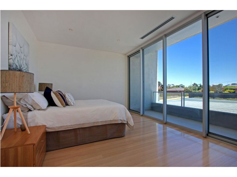 36 Clipper Quay, Safety Beach VIC 3936