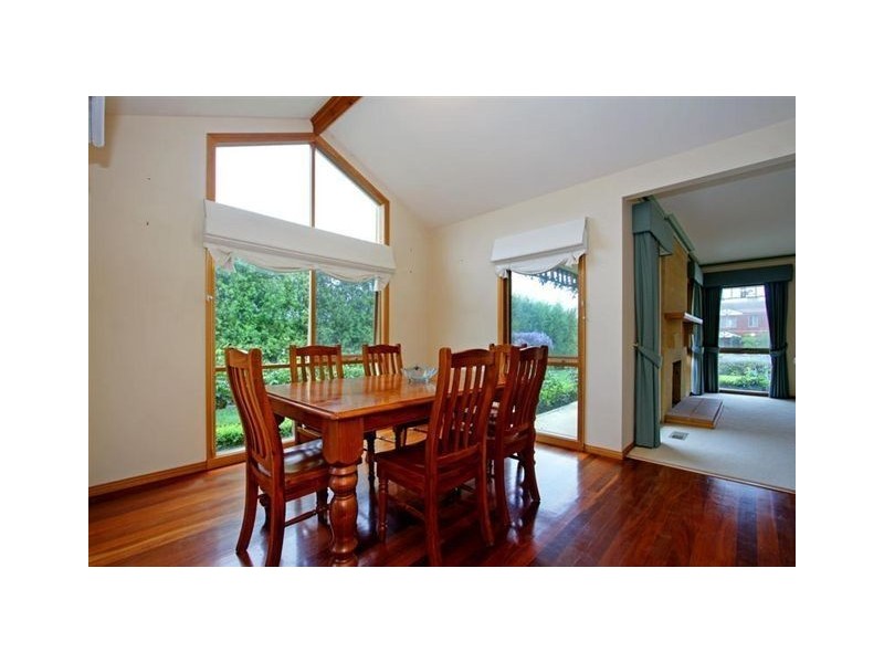 6 Raysun Court, Mornington VIC 3931